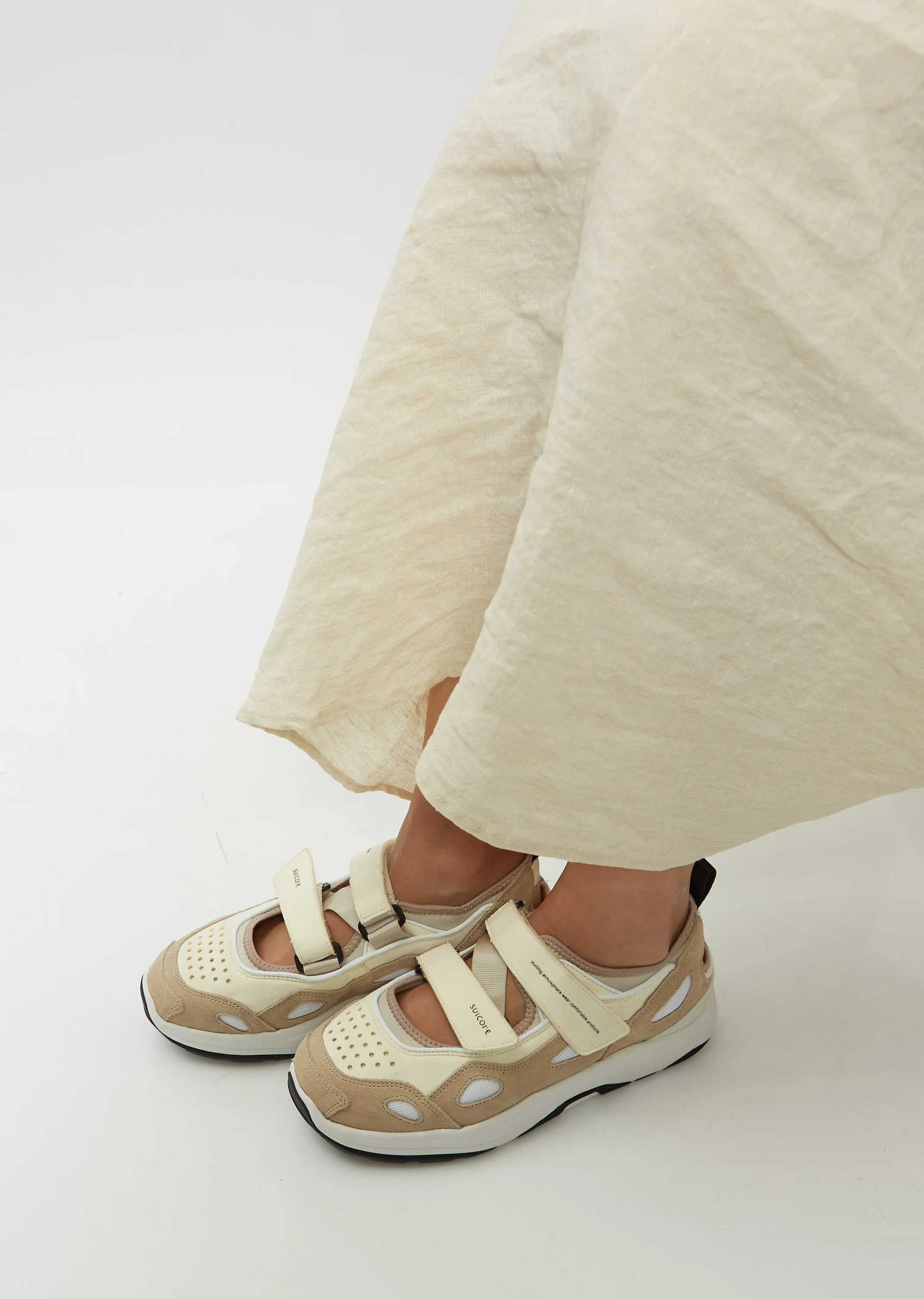 AKK-AB Sneakers — Off-White