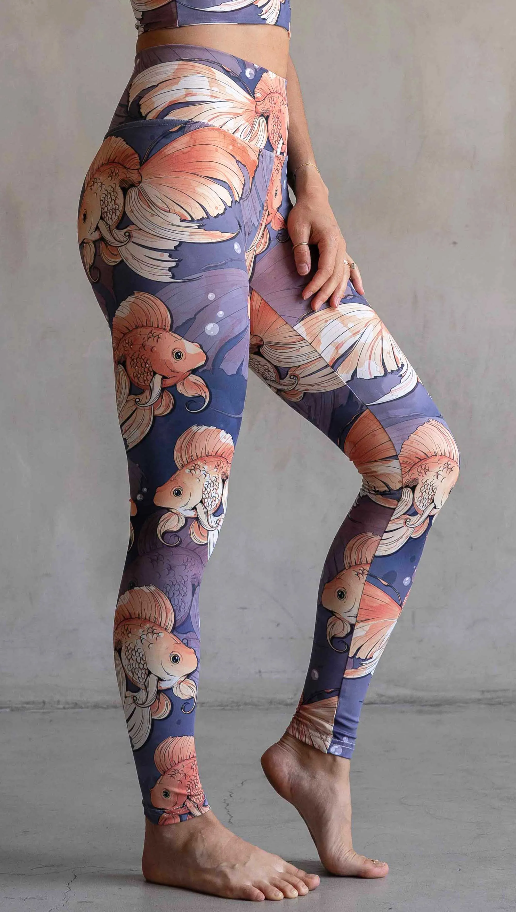 Be a Goldfish - Athleisure Leggings