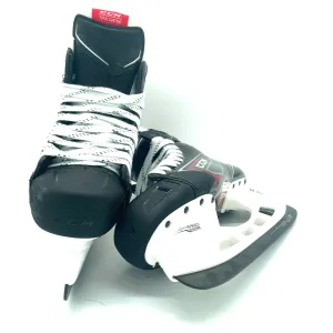 CCM Jetspeed FT2 - New Pro Stock Skates - Size R8.75 L9EEE