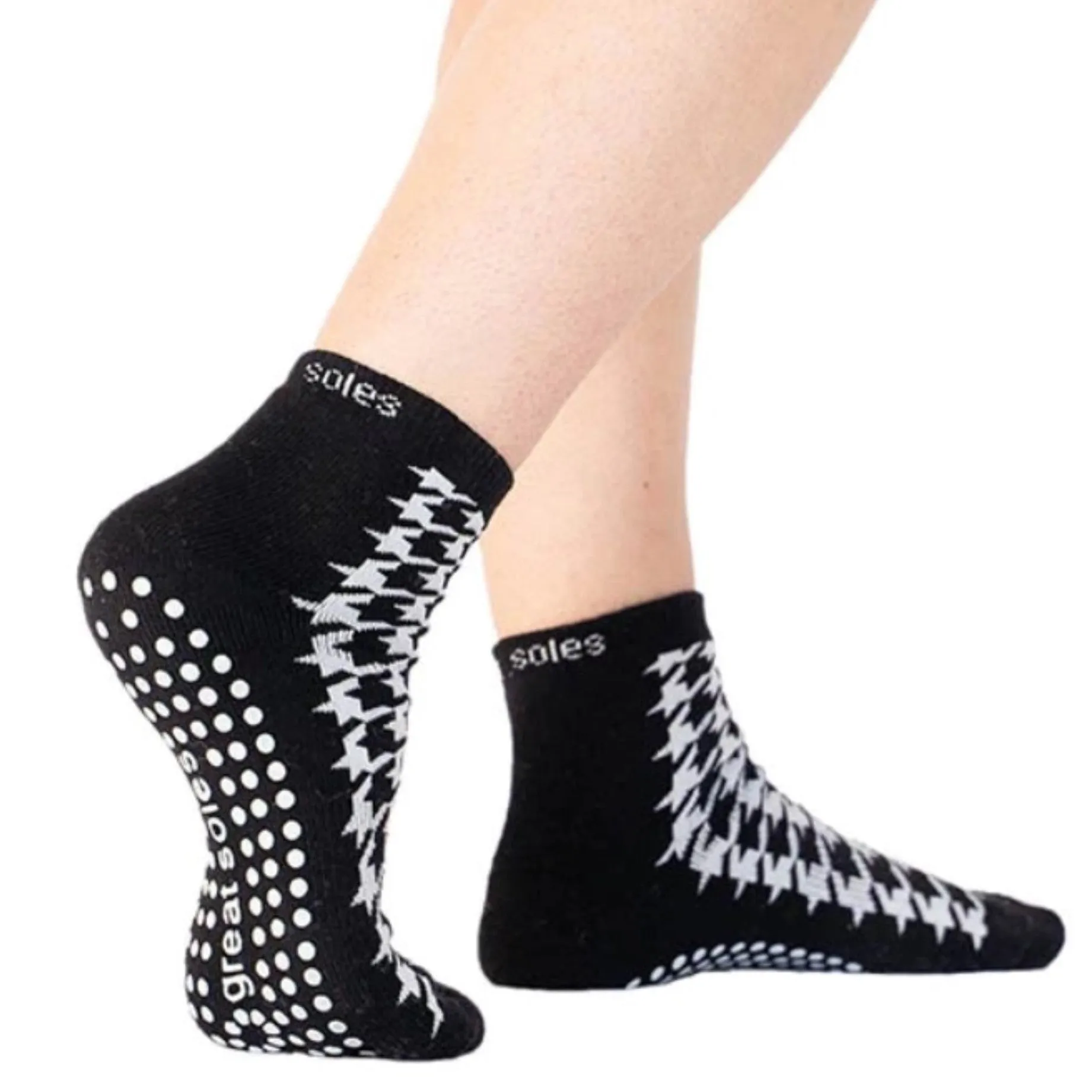 Eeryn Short Crew Grip Sock - Houndstooth (Pilates & Barre)