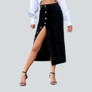 Elegant buttoned women's deniim skirt