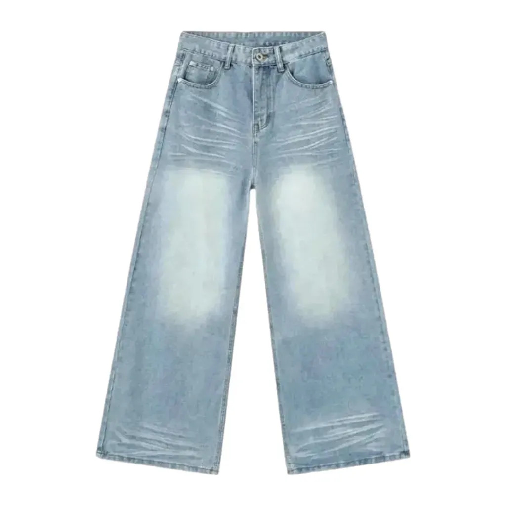 Fashionable men's jeans