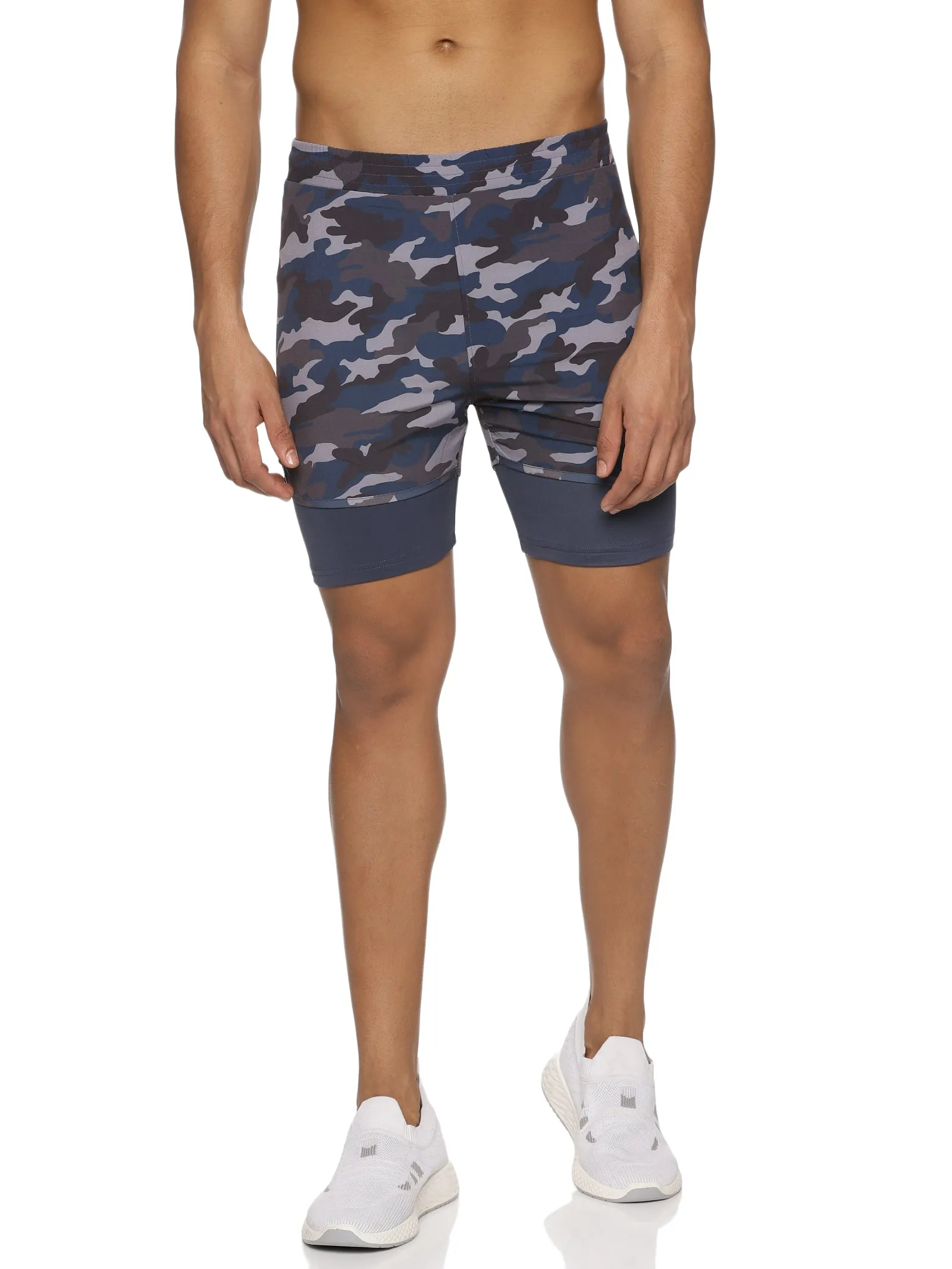 Men Camouflage Printed Shorts With Elasticated Waist & Inner Tights