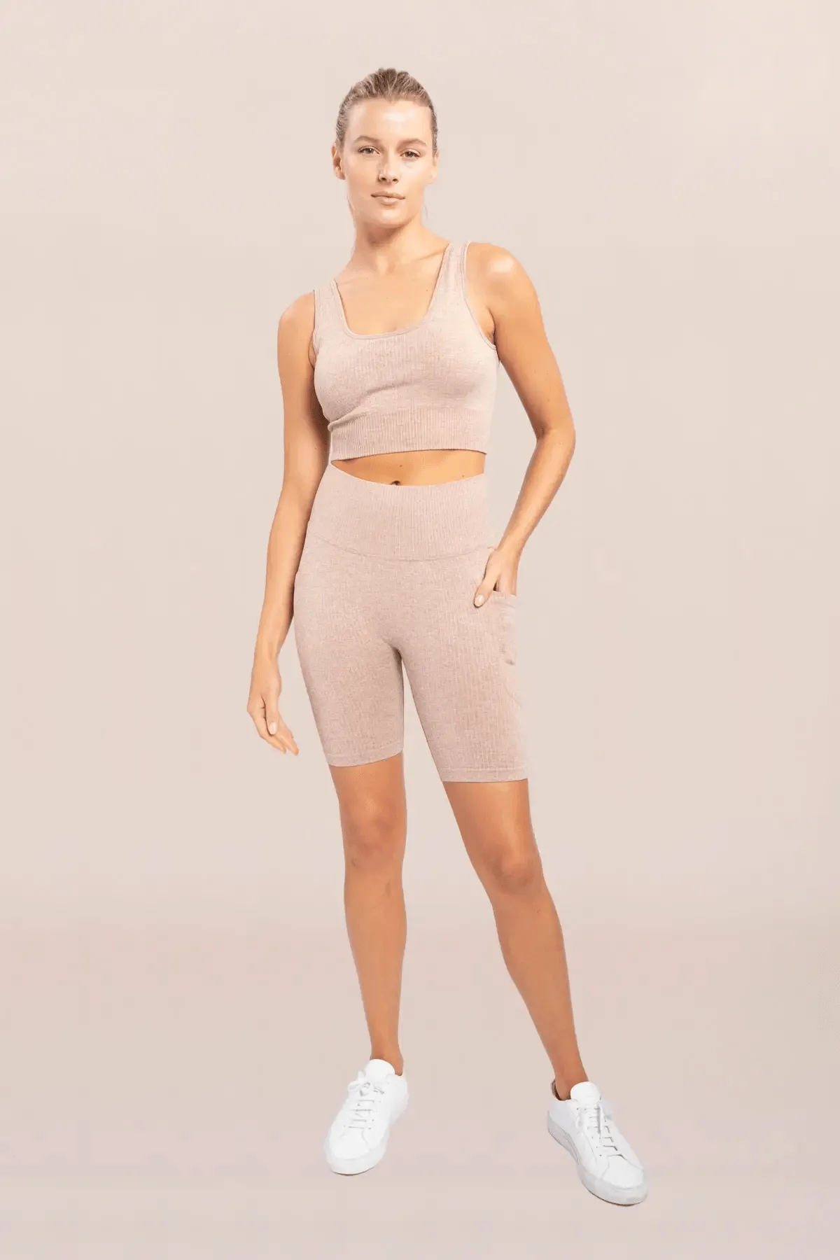 Mono B Seamless Hybrid Pocket Ribbed High-Waisted Biker Short - Mud