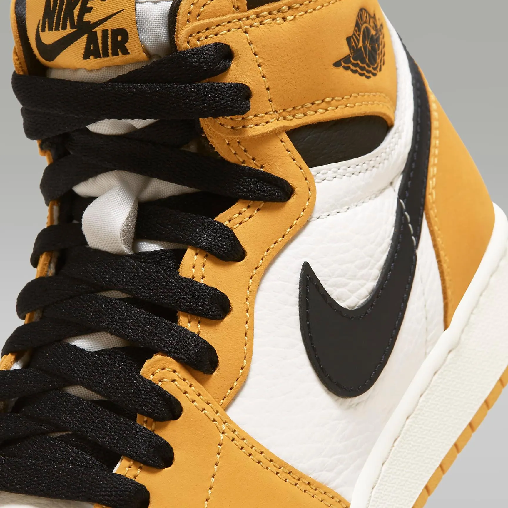 Nike Kid's Air Jordan 1 High OG Shoes - Yellow Ochre / Sail / Black