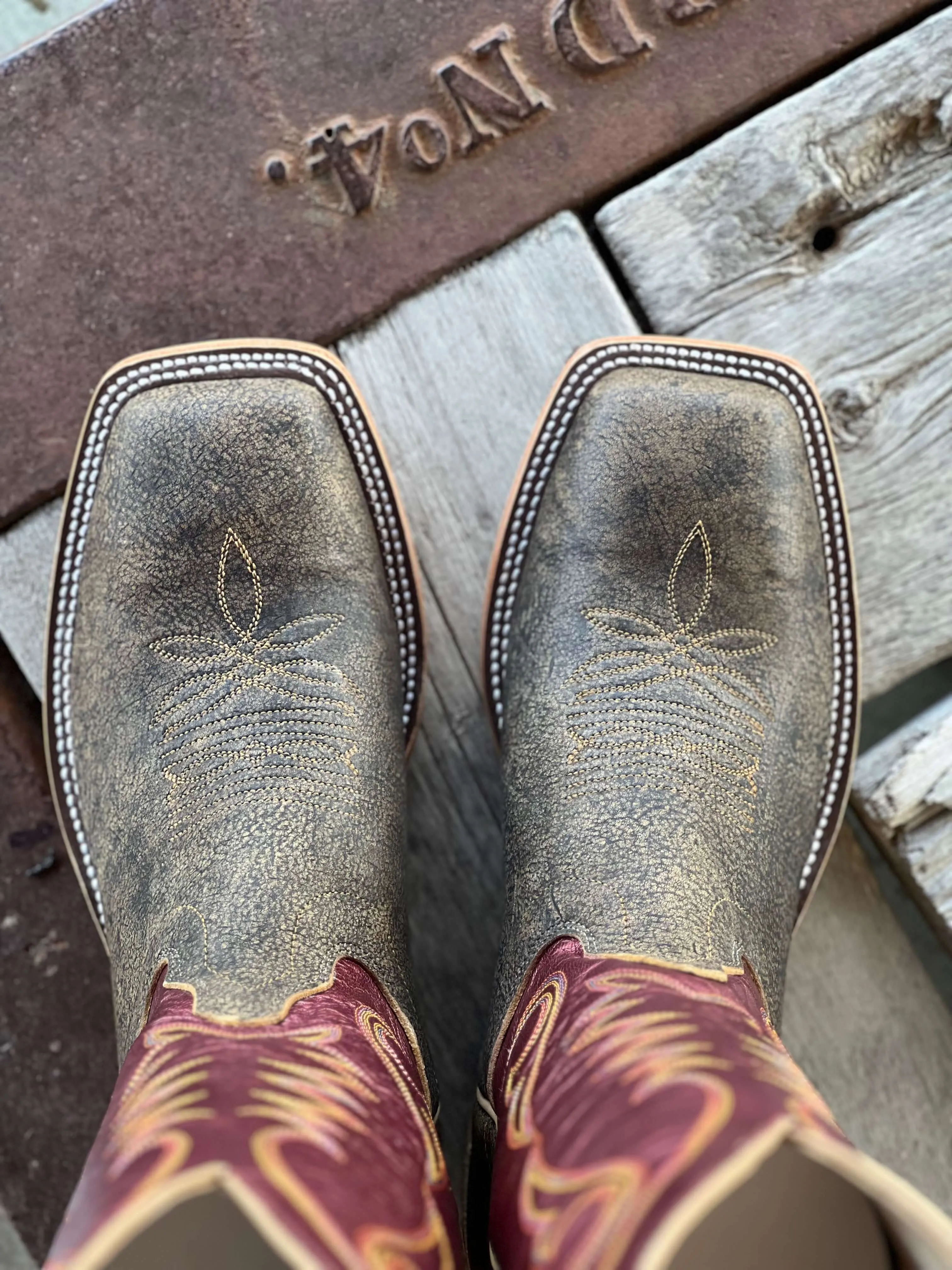 Olathe Boot Co. | Antique Saddle Safari Giraffe Sangria Luster Boot