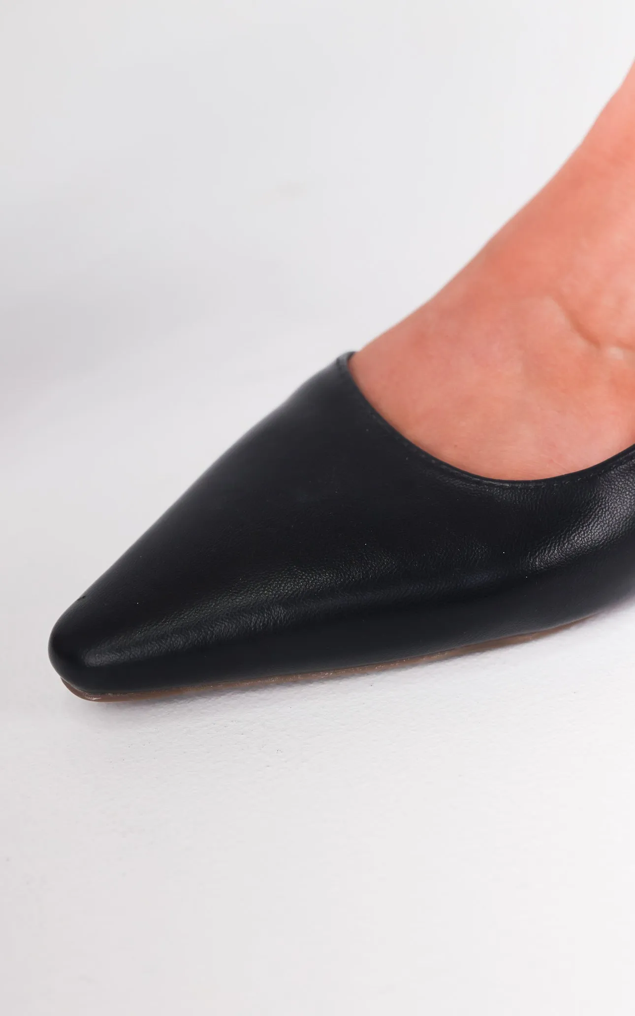 (Preorder) Bankston Slingback Flats - Black