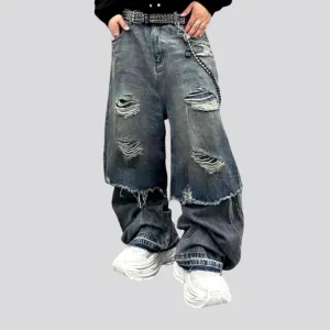 Retro style frayed hems men's jeans