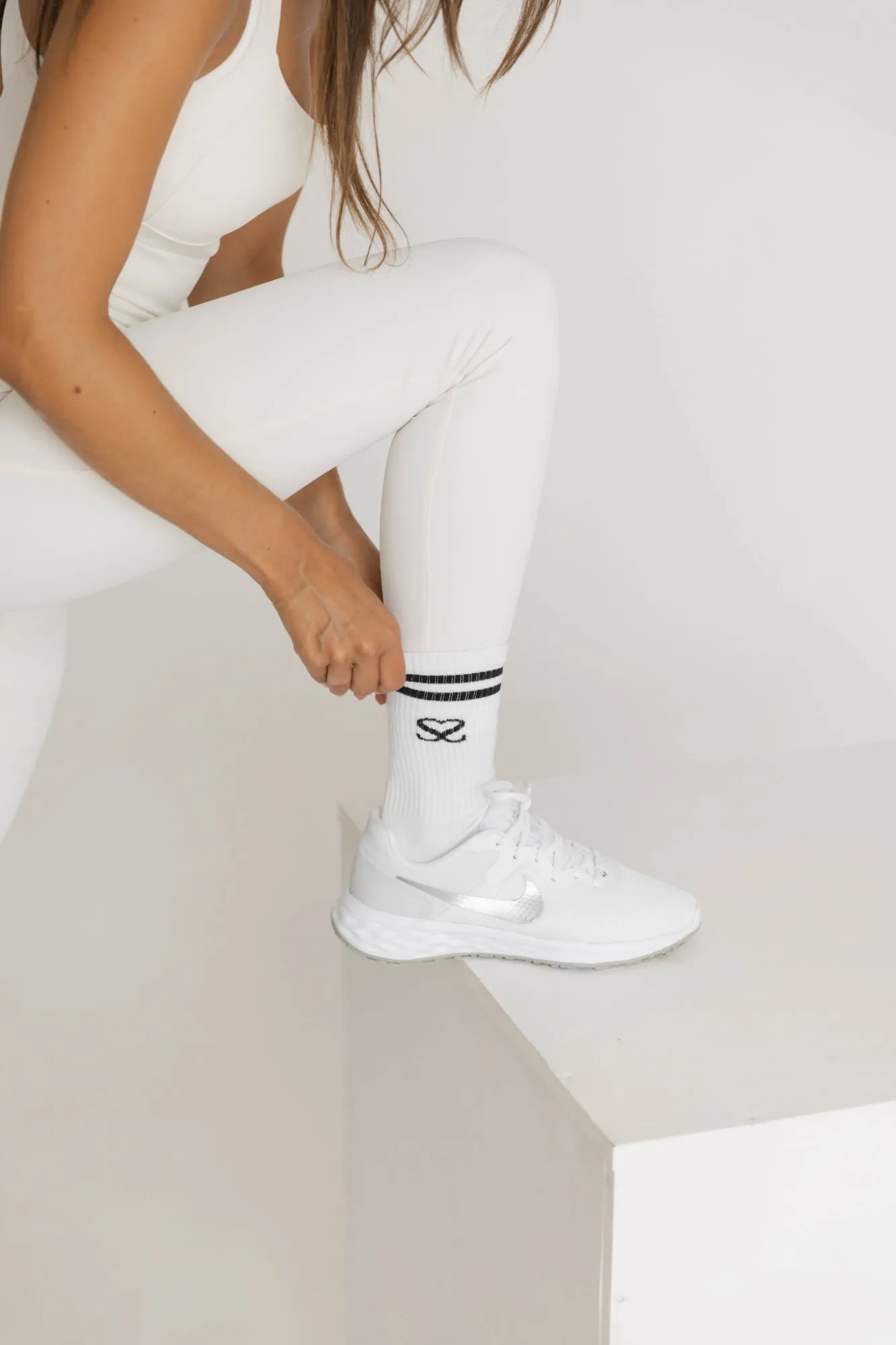 Striped White Socks 2-pack